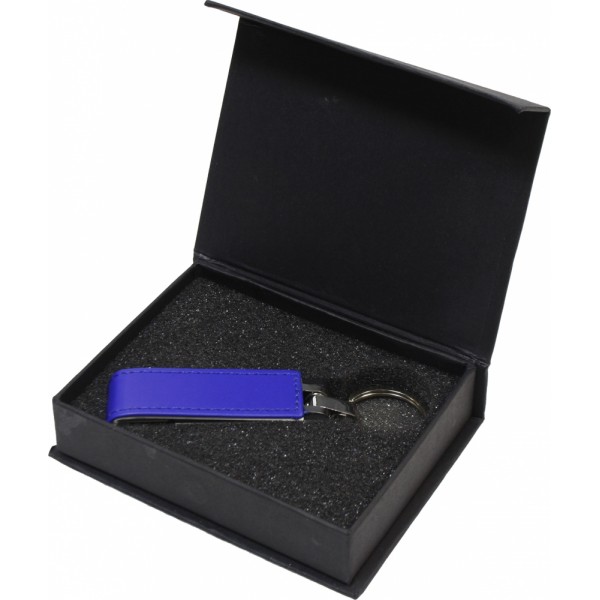 USB ključ 8 G z obeskom iz umetnega usnj